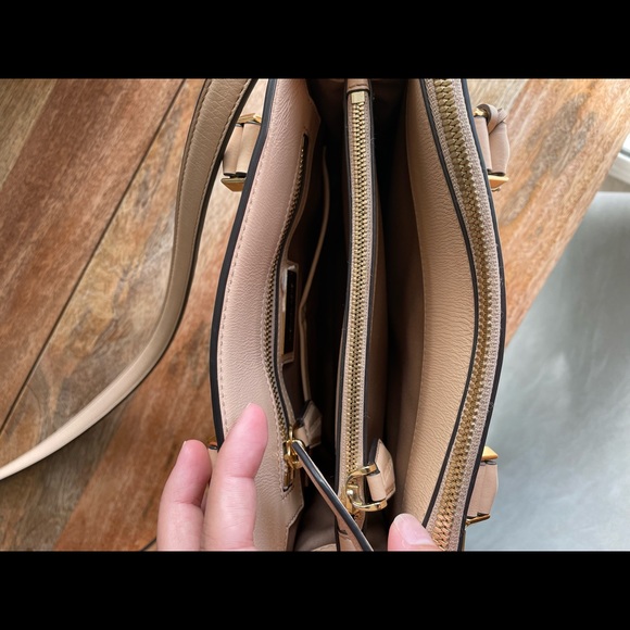 LIMITED EDITION: Michael Kors Collection Purse 
CASEY SM SATCHEL - Picture 6 of 11